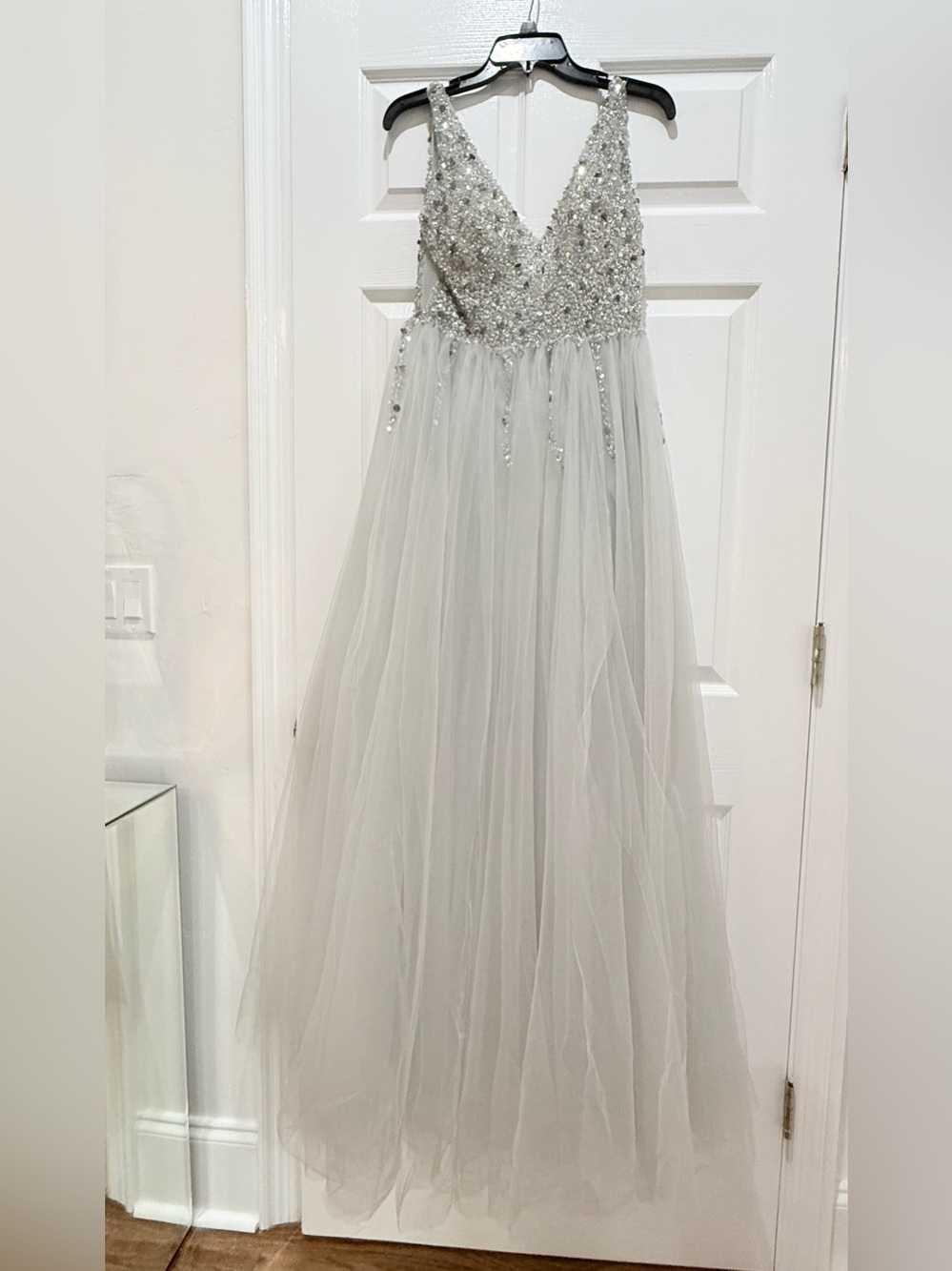 NWOT Silver Crystal Beaded Tulle Formal Gown Prom Pageant Evening Dress